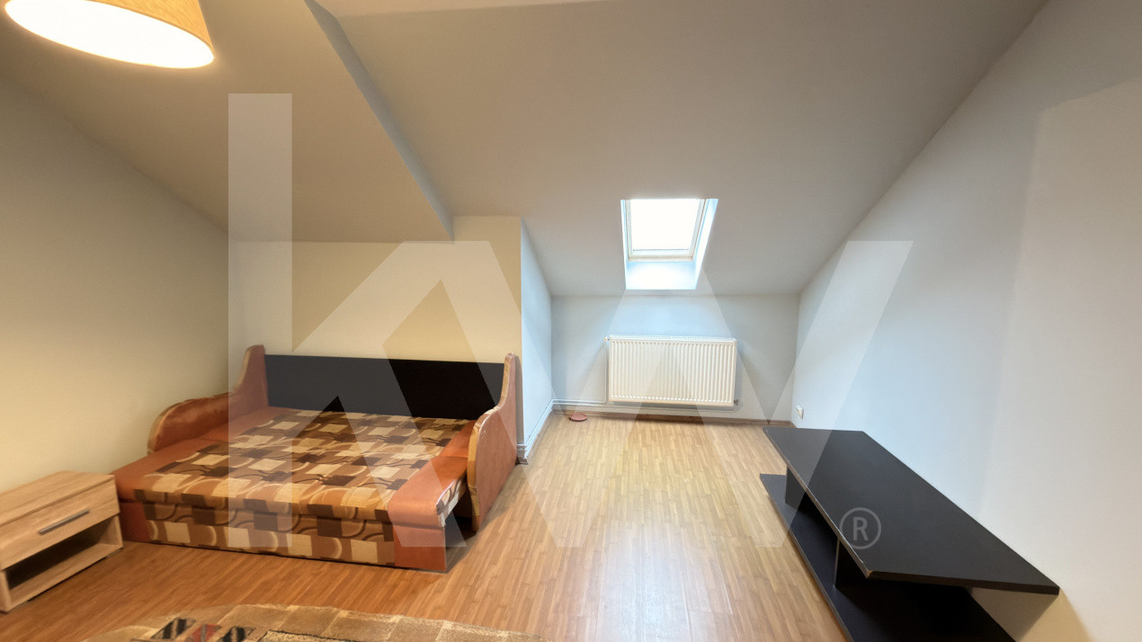 Apartament 3 Camere De Închiriat 