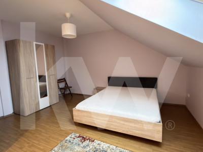 Apartament 3 Camere De Închiriat 