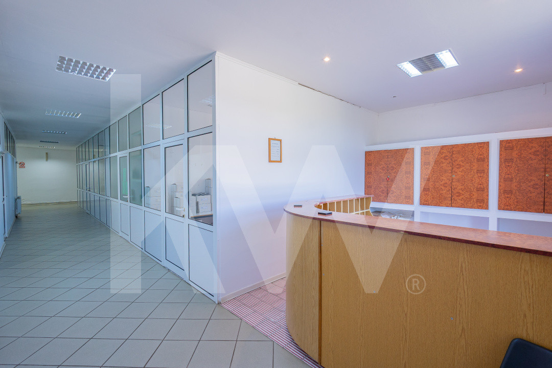 Complex industrial funcțional cu hale, teren generos cu acces A1-Sebes - Sibiu