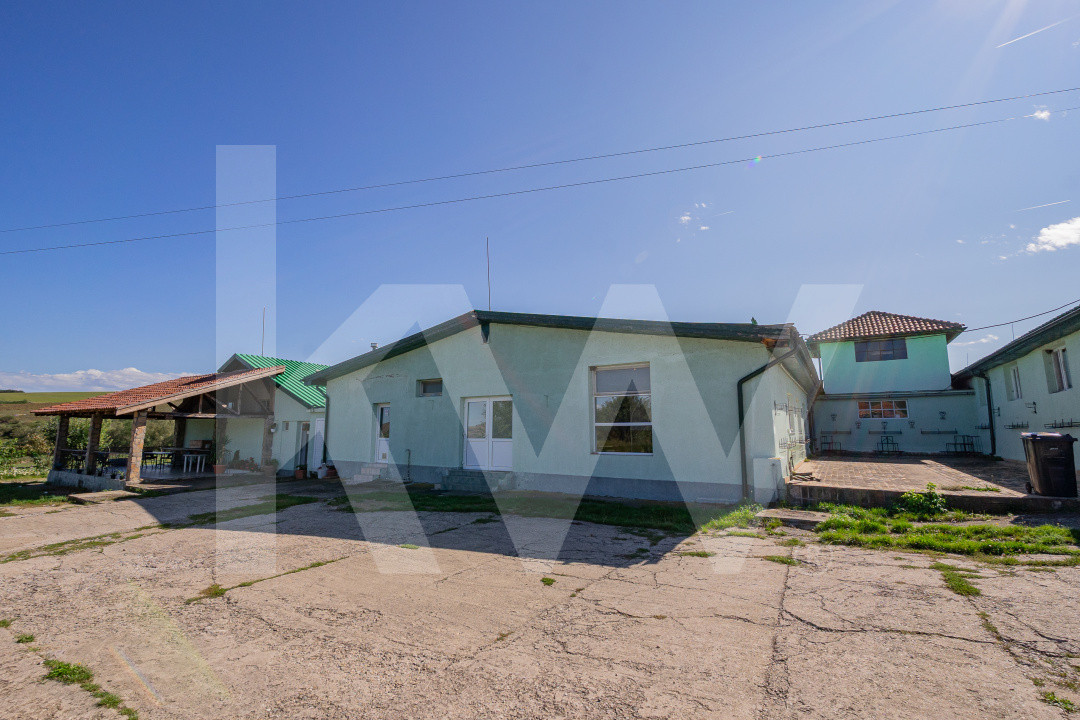 Complex industrial funcțional cu hale, teren generos cu acces A1-Sebes - Sibiu