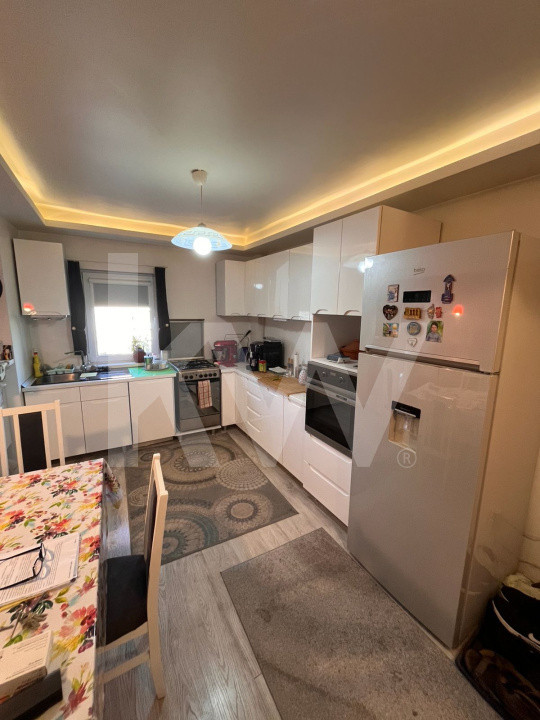 Apartament cu 4 camere mobilat utilat in Vasile Aaron 80 mp