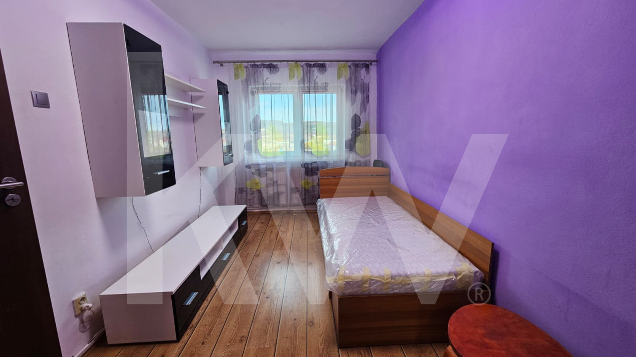 Apartament 3 camere de inchiriat – Vasile Aaron, zona Magazinul Barza