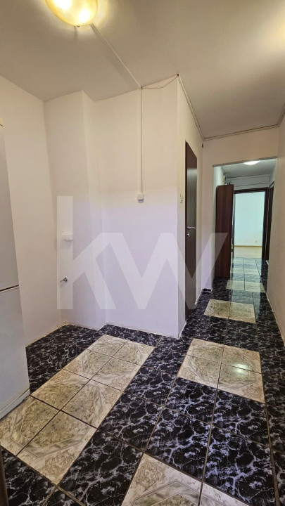 Apartament 3 camere de inchiriat – Vasile Aaron, zona Magazinul Barza