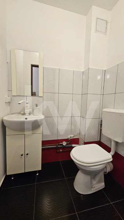 Apartament 3 camere de inchiriat – Vasile Aaron, zona Magazinul Barza