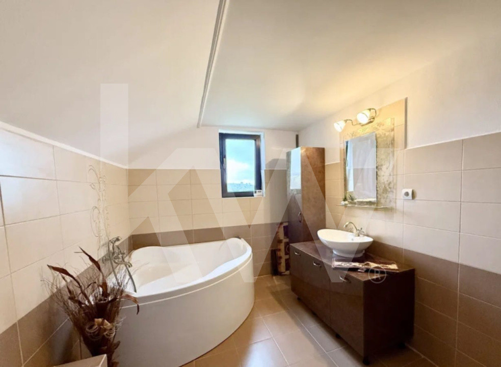 Vilă spațioasă cu teren și vedere panoramică – Tocile, Sibiu