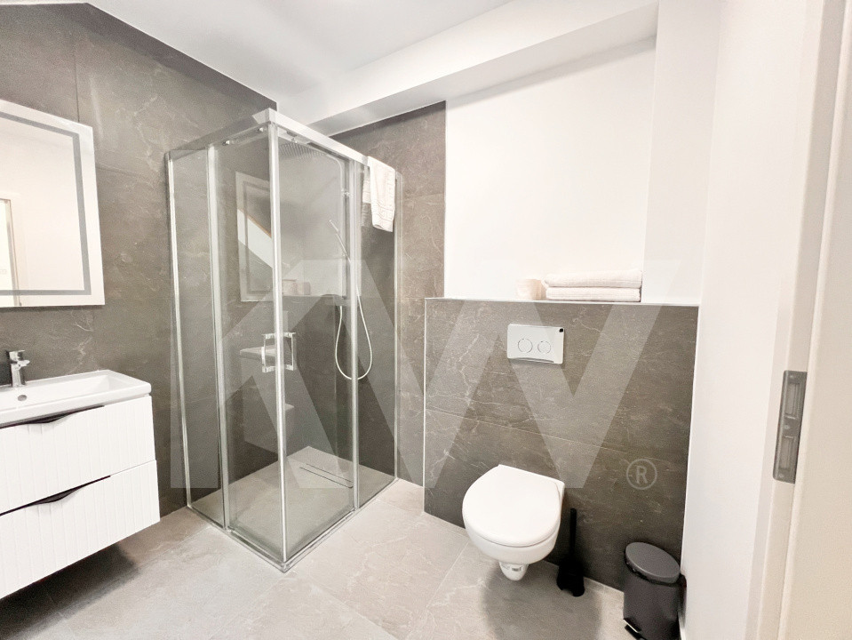 Apart. 3 cam. coplet mobilat, două băi, balcon, lift, parcare-Kaufland Hipodrom