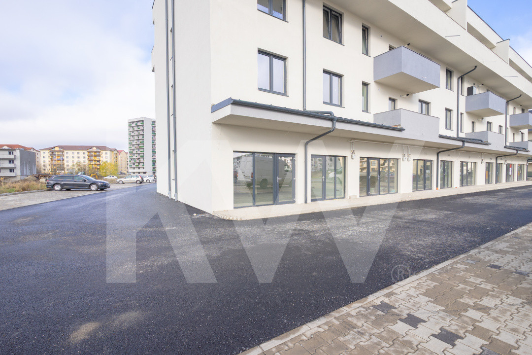 Spațiu finisat, 2 intrări, parcare – Doamna Stanca–Dedeman, disponibil acum