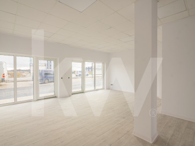 Spațiu finisat, 2 intrări, parcare – Doamna Stanca–Dedeman, disponibil acum