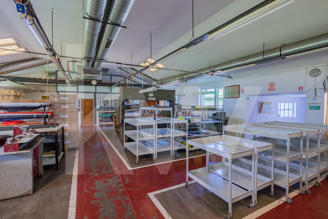 Hala industriala de productie, functionala, 790mp, Rahau, Sebes