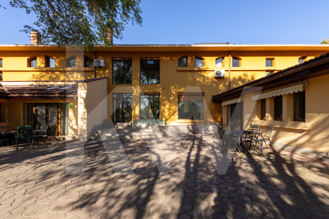 Proprietate Unică în Frumușani – Spațiu, Eleganță și Potențial 