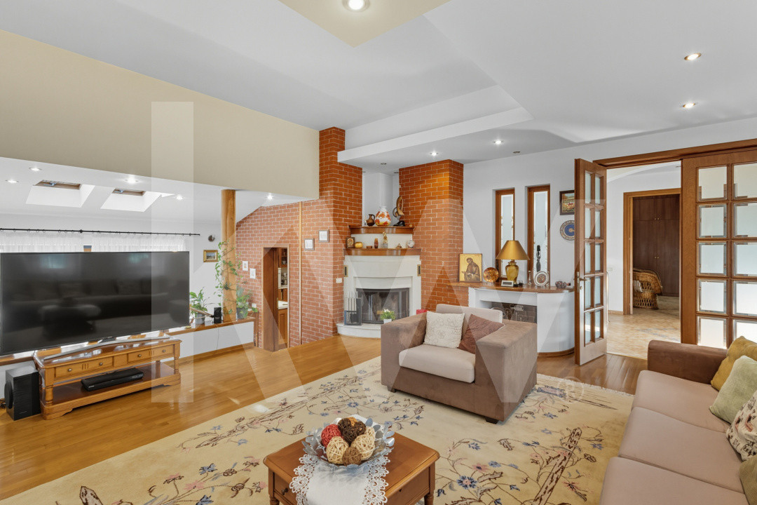 Proprietate Unică în Frumușani – Spațiu, Eleganță și Potențial 