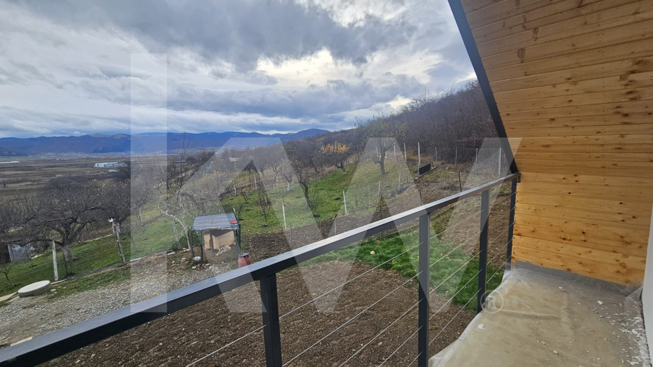 Cabana moderna cu view spectaculos Cristian