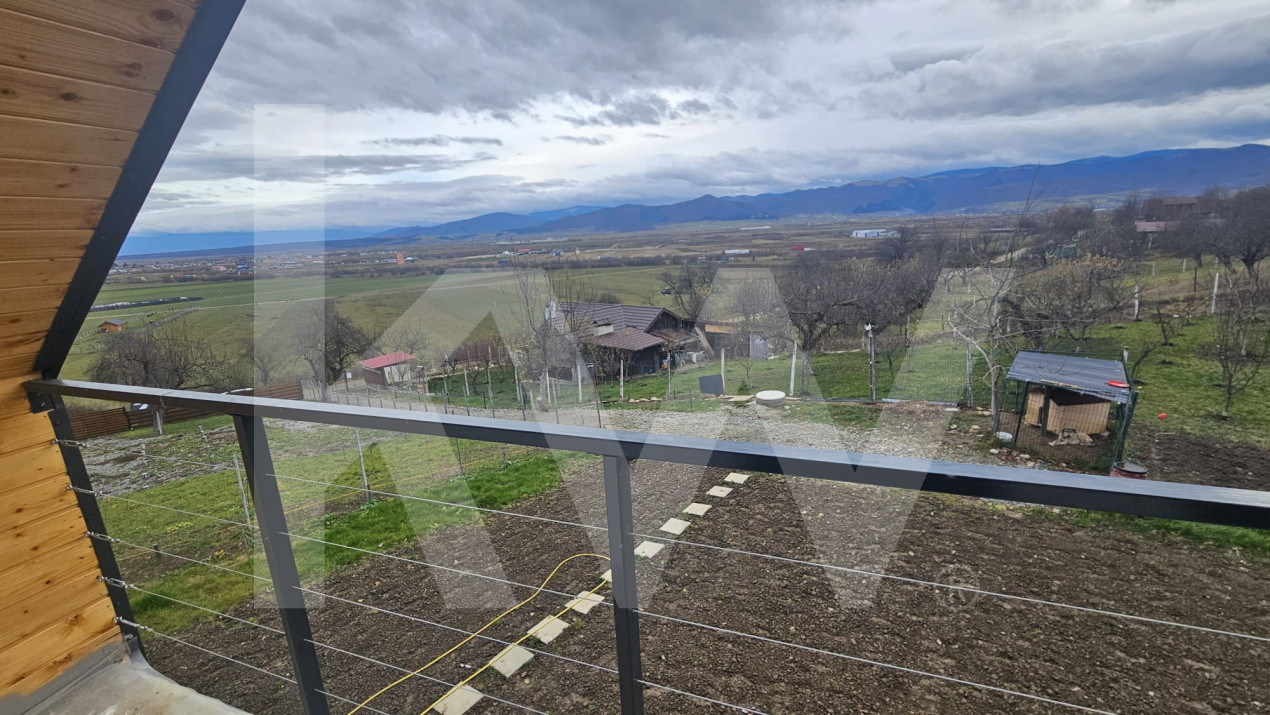 Cabana moderna cu view spectaculos Cristian