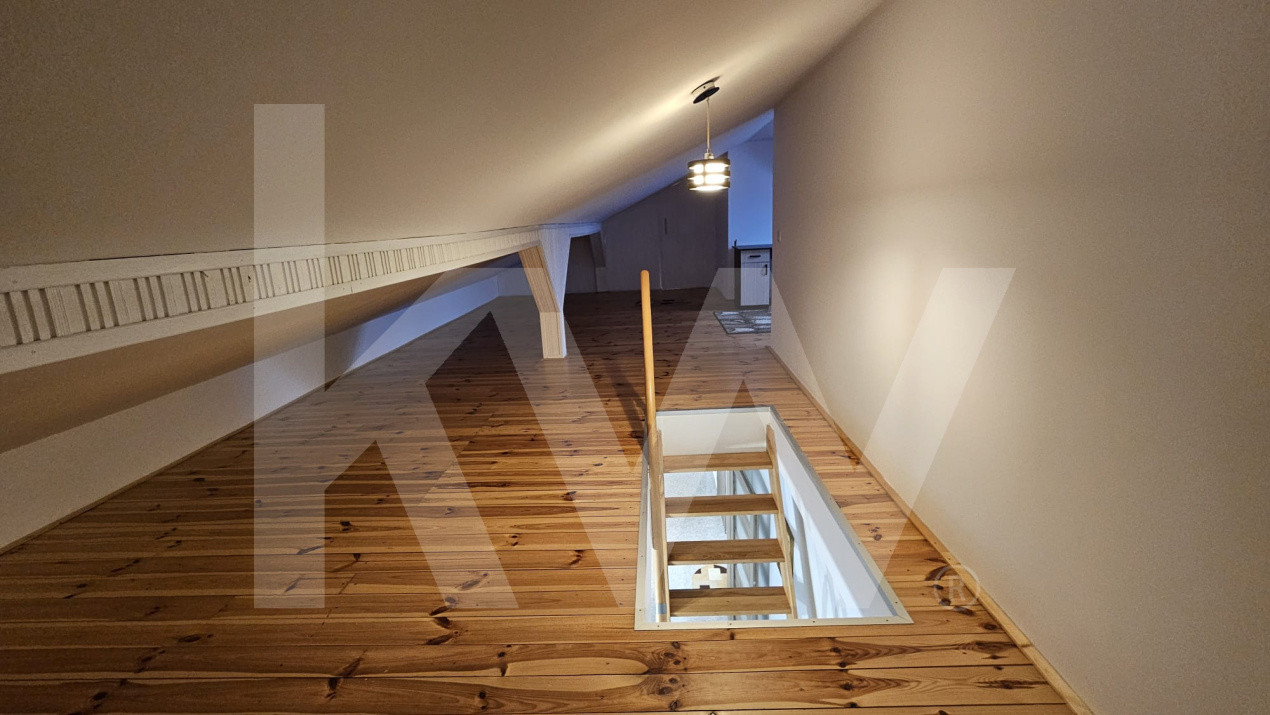 Apartament cu 2 camere + mansarda locuibila, la vila, Selimbar