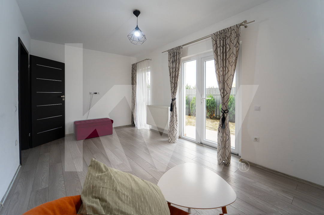 Apartament 3 camere cu destinație rezidențială și comercială – curte proprie 