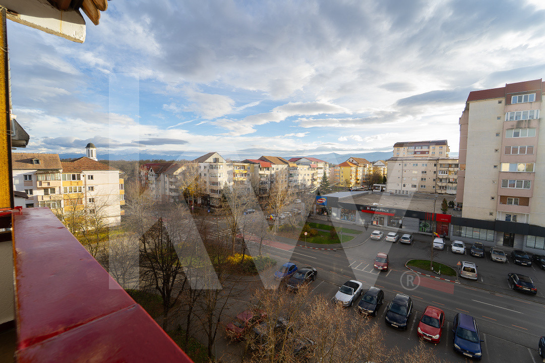 Apartament decomandat cu 3 camere – confort, spațiu și priveliște superbă