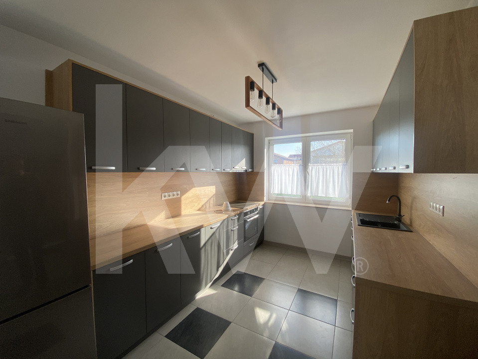 Casa 3 camere 2 bai de inchiriat moderna zona Tineretului Sibiu