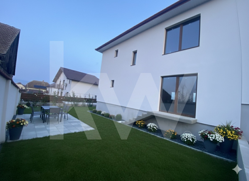 Casa 4 camere de vanzare 117 mpu teren liber 230mp Sibiu in Sura Mica