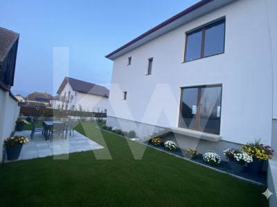 Casa 4 camere de vanzare 117 mpu teren liber 230mp Sibiu in Sura Mica