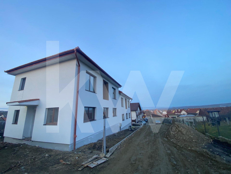Casă 4 camere modernă construită corect în Kleine Residenz Sibiu