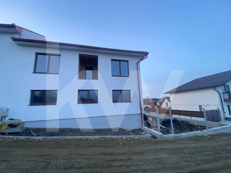 Casă 4 camere modernă construită corect în Kleine Residenz Sibiu