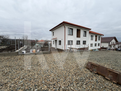 Casă 4 camere modernă construită corect în Kleine Residenz Sibiu