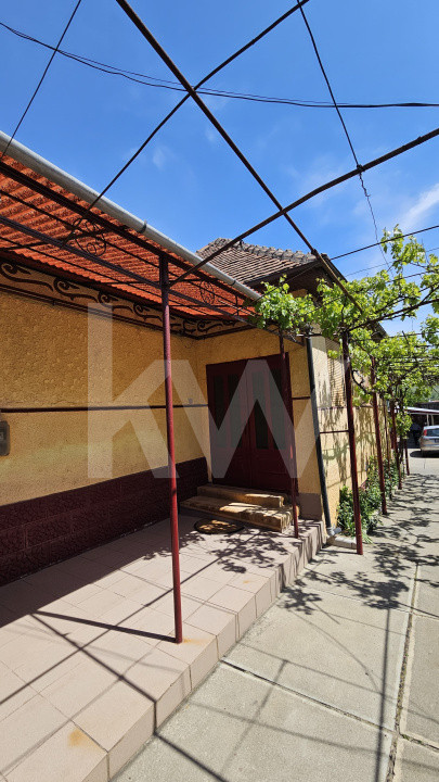 Casa cu poveste si potential – locul perfect pentru un nou inceput in Seica Mare