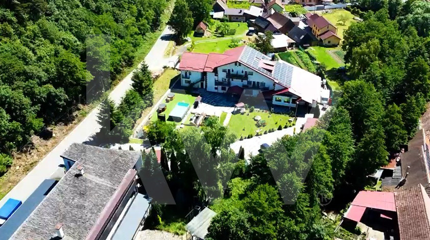 Lacul de Argint, pensiune 14 camere cu restaurant și lac în zonă premium!
