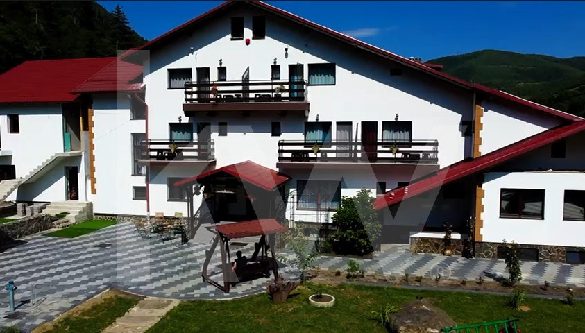 Lacul de Argint, pensiune 14 camere cu restaurant și lac în zonă premium!