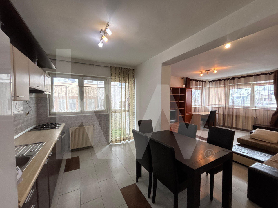 Apartament 3 camere zona Calea Poplacii