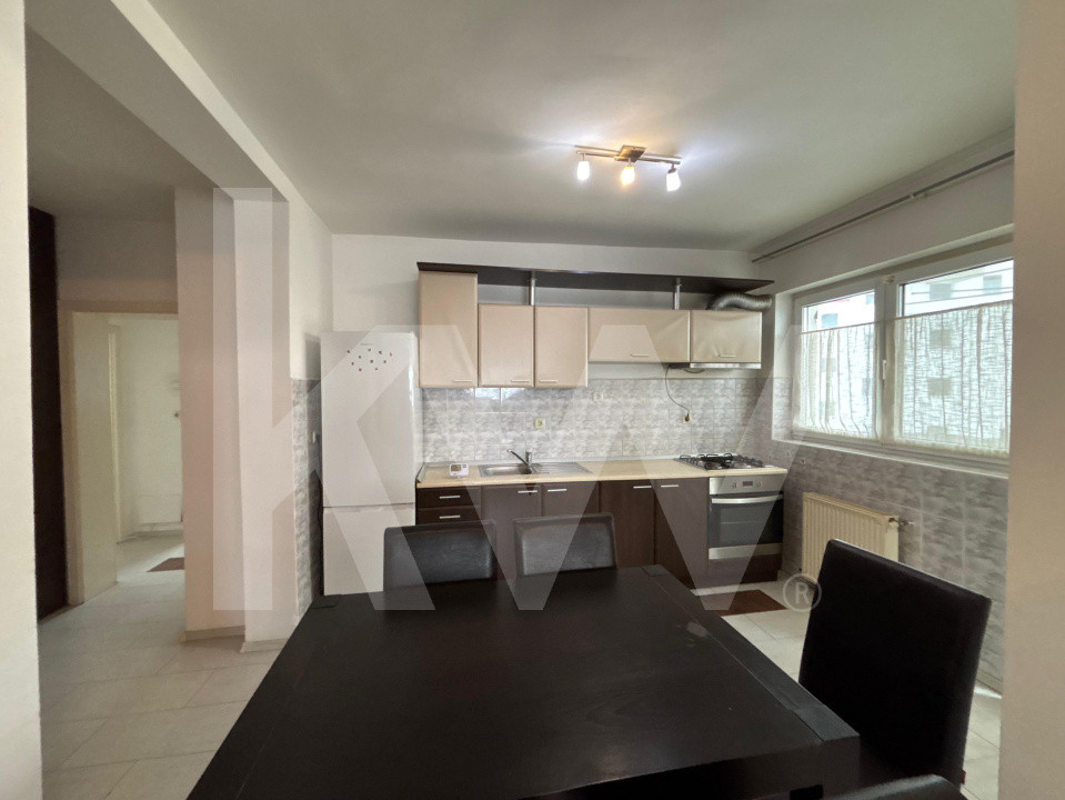 Apartament 3 camere zona Calea Poplacii