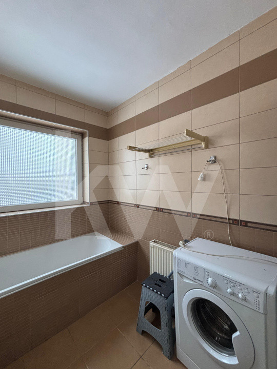 Apartament 3 camere zona Calea Poplacii