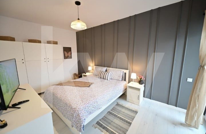 Apartament modern cu 2 dormitoare, balcon și parcare 