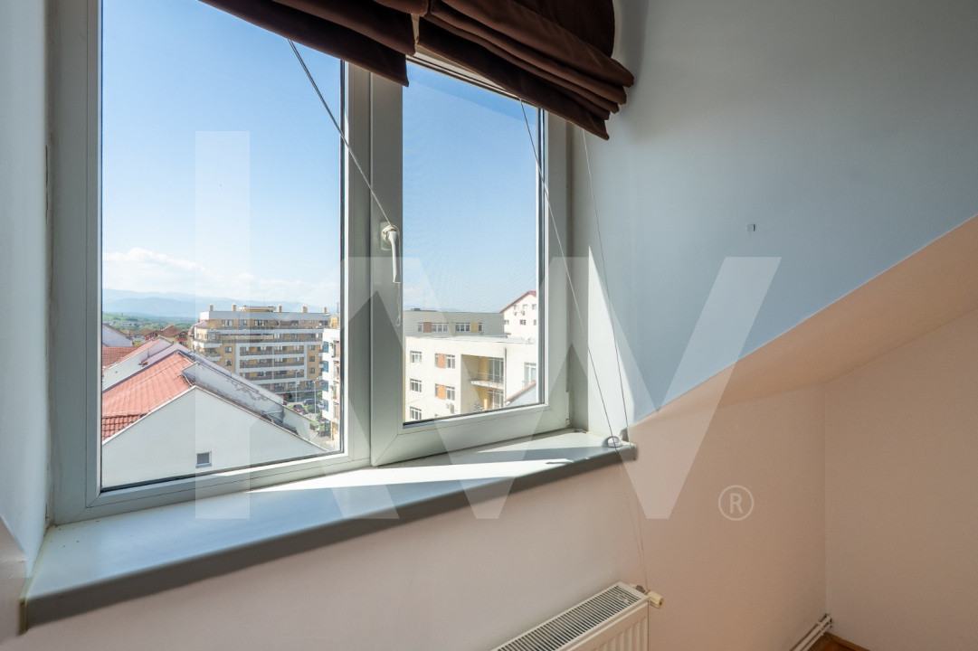 Oază de lumină și confort: Mansardă de vânzare