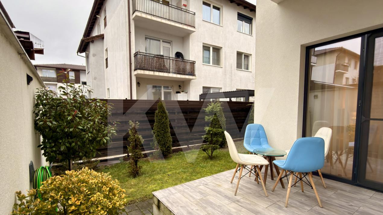 Apartament la parter cu curte privată, terase și două locuri de parcare