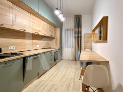 Apartament la parter cu curte privată, terase și două locuri de parcare