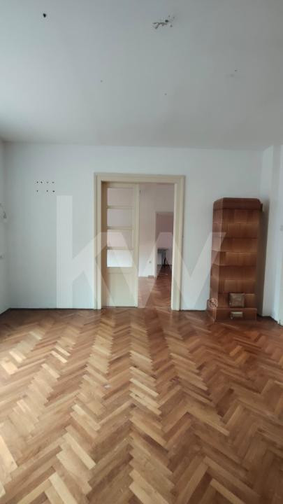 Casă de vanzare  cu 4 camere și pivniță, str. Teilor – Sibiu