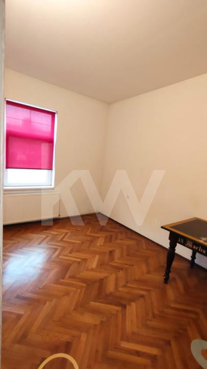 Casă de vanzare  cu 4 camere și pivniță, str. Teilor – Sibiu