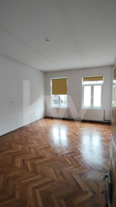 Casă de vanzare  cu 4 camere și pivniță, str. Teilor – Sibiu