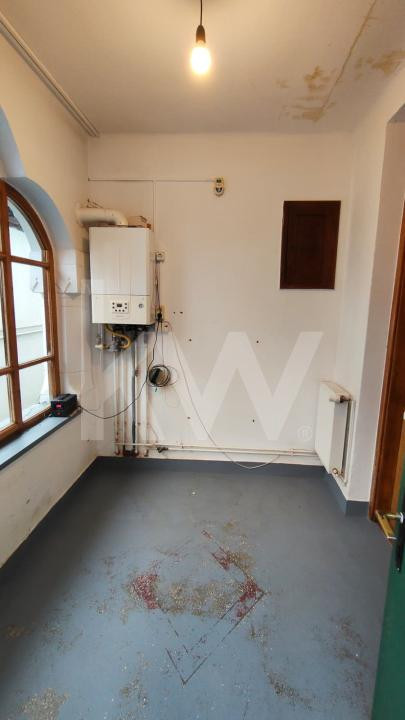 Casă de vanzare  cu 4 camere și pivniță, str. Teilor – Sibiu