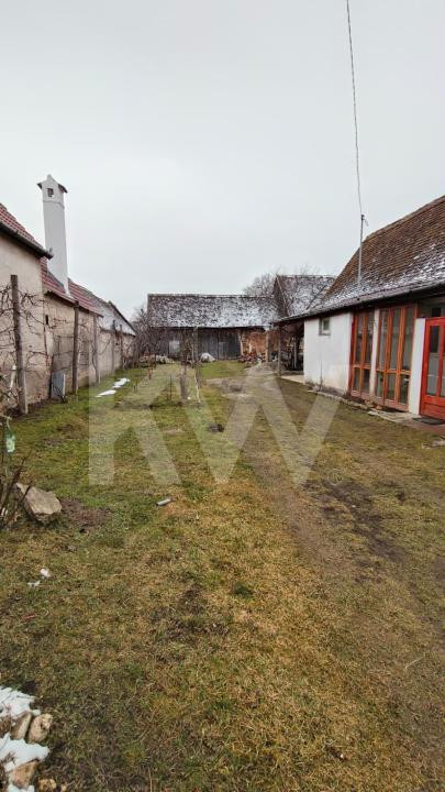 Casa saseasca de  vanzare in Cristian 