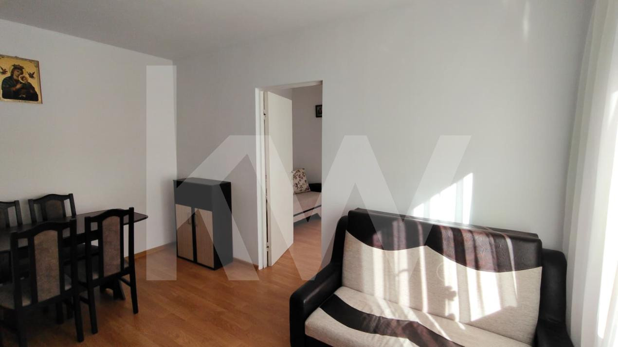 APARTAMENT DE INCHIRIAT 2 CAMERE STR SEMAFORULUI