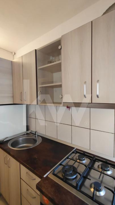 APARTAMENT DE INCHIRIAT 2 CAMERE STR SEMAFORULUI