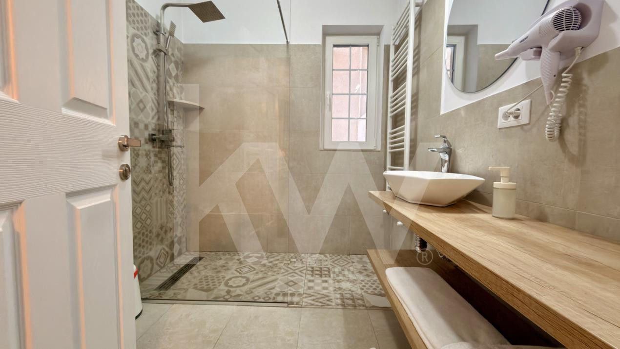 Pensiune de vanzare - Sugag Transalpina