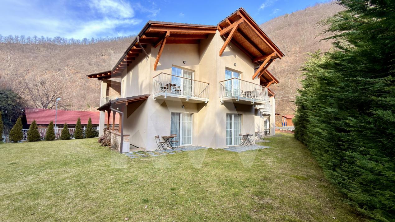 Pensiune de vanzare - Sugag Transalpina