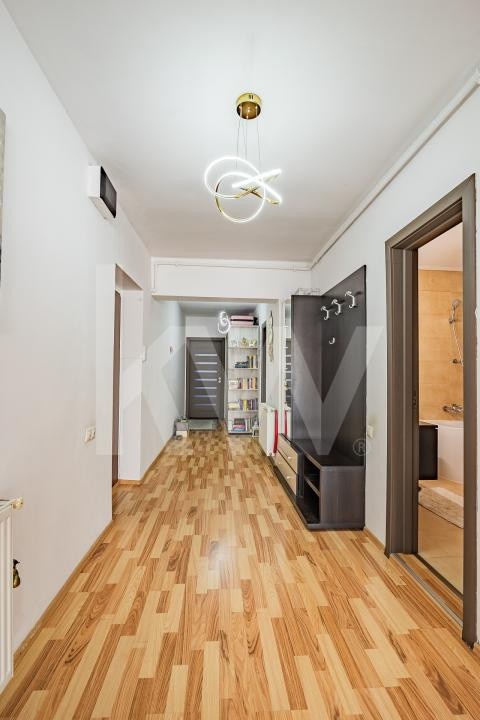 Apartament 3 camere - Etaj 1 - str. Lupeni - 94 mp total