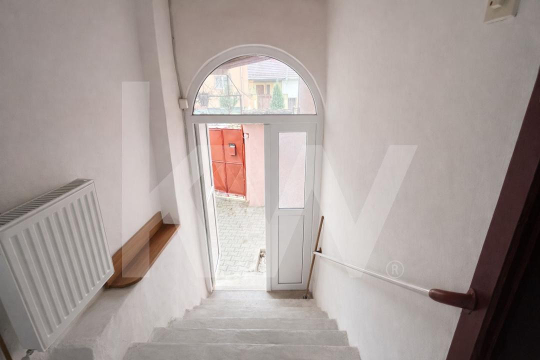 Tradiție și potențial: casă cu șură, utilități complete, Turnu Roșu