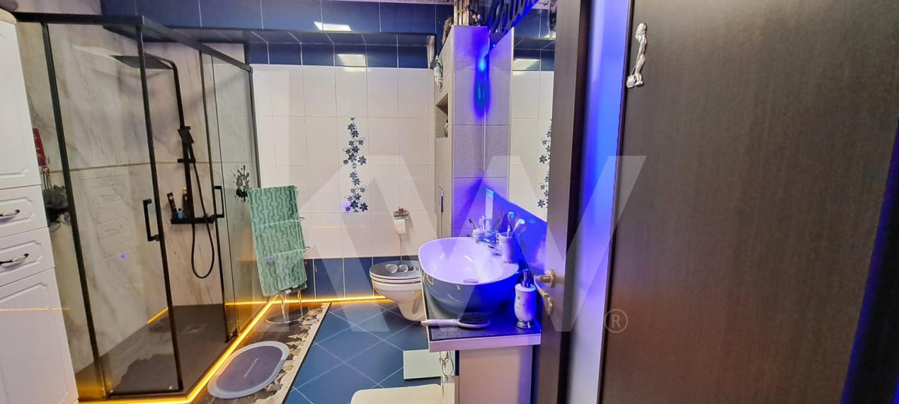 Apartament tip mansarda ,  decomandat , pe 2 niveluri , 92 mp utili