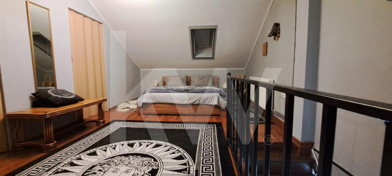 Apartament tip mansarda ,  decomandat , pe 2 niveluri , 92 mp utili