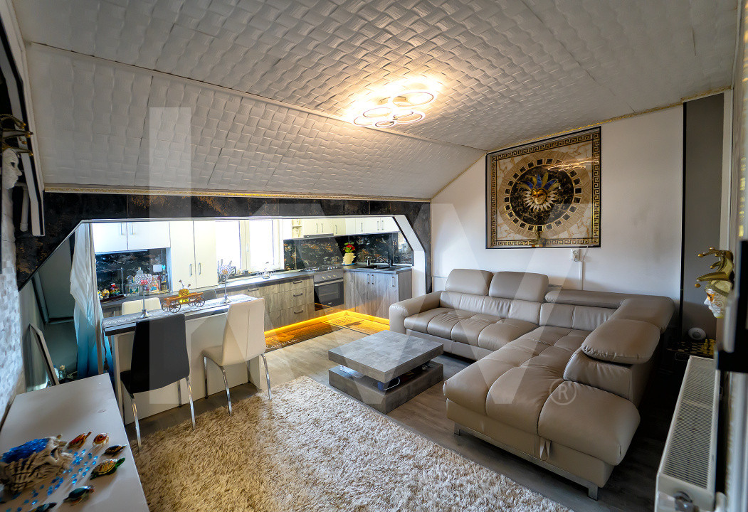 Apartament tip mansarda ,  decomandat , pe 2 niveluri , 92 mp utili